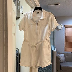 White denim shorts jumper size xxl